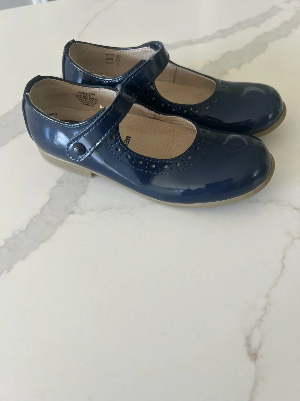 FootMates shiny patent